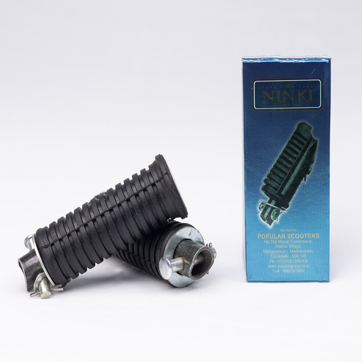 Reposapiés delantero